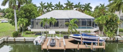 Private boat and jet ski dock