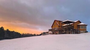 House - Hill Winter