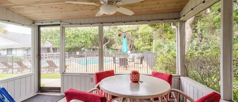 Poolside lanai off the living room of Happy Hours I