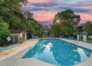 Beautiful semi-private saltwater pool!