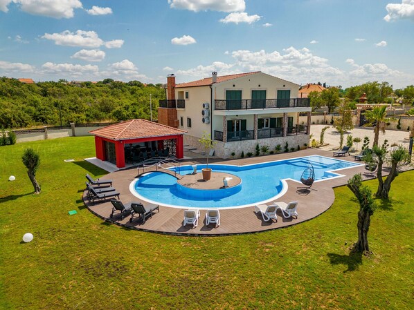 Swimming pool