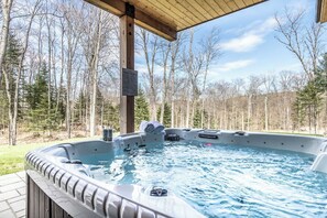 Bain à remous extérieur