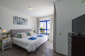 Villa Elizabeth - Master Bedroom 