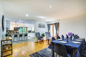 Dining Area | Dining Table | Dishware/Flatware