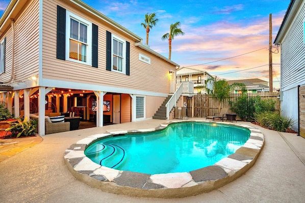 Amazing outdoor area with heated pool