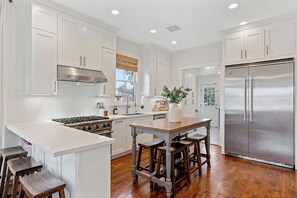 Chef's kitchen with high-end Viking and Bosch appliances.