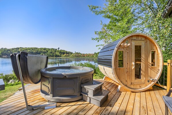 Luxurious spa experience. Lakeside hot tub and sauna 