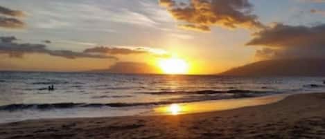 Magical Maui Sunsets are calling your name. Aloha!