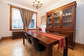 8 person dining table