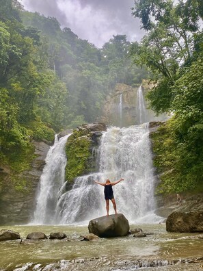 Nauyaca Waterfall