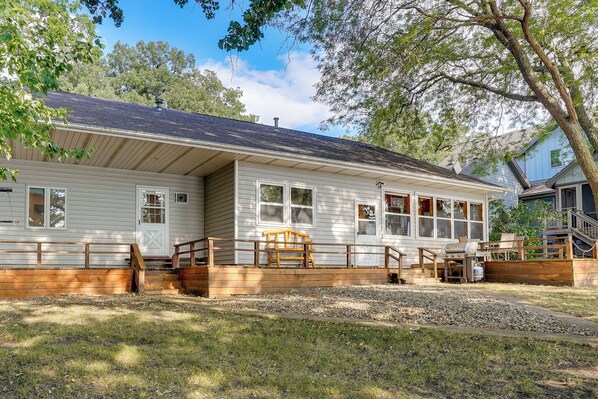 Spirit Lake Vacation Rental | 3BR | 2BA | 1,385 Sq Ft | Stairs Required