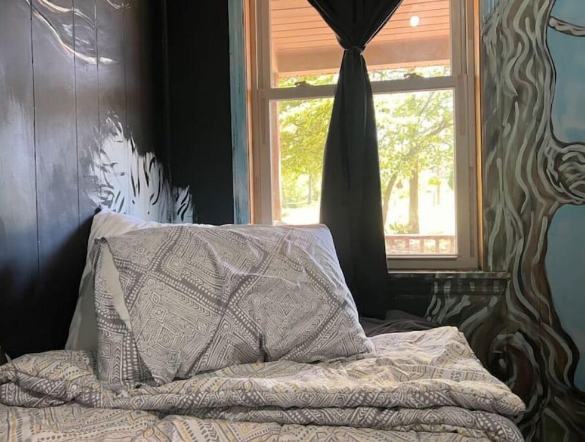 Lakeside Farmhouse – Pets Welcome