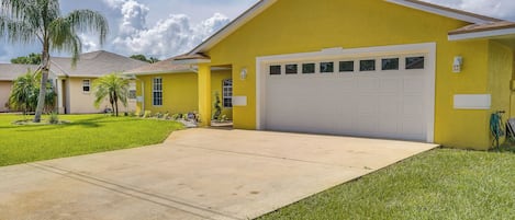 Sebring Vacation Rental | 4BR | 2BA | 1 Entry Step | 1,700 Sq Ft