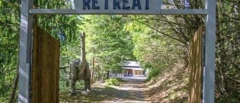 Welcome to the best adventure - Jurassic Retreat!