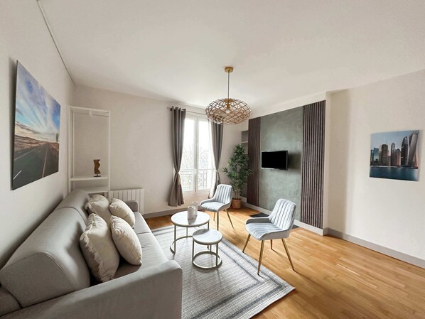 Perfect living room for families and friends, with TV and WiFi