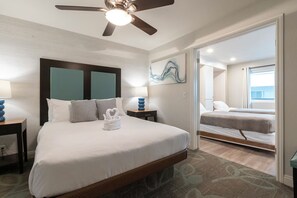 Unit with 1 Queen Bed