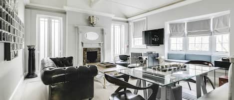 Luxury penthouse apartment for rent in Mayfair London