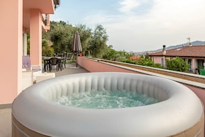 Jacuzzi (1)