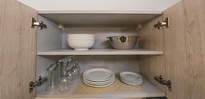 Menaje .
kitchenware