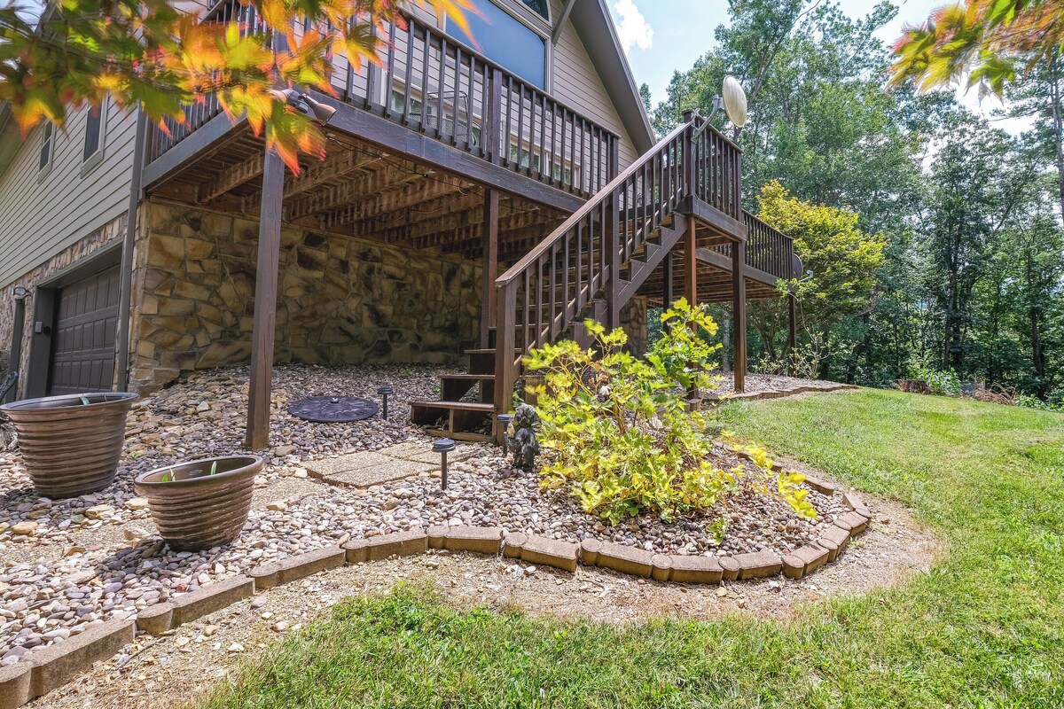 Cozy Hiwassee Vacation Rental w/ Yard