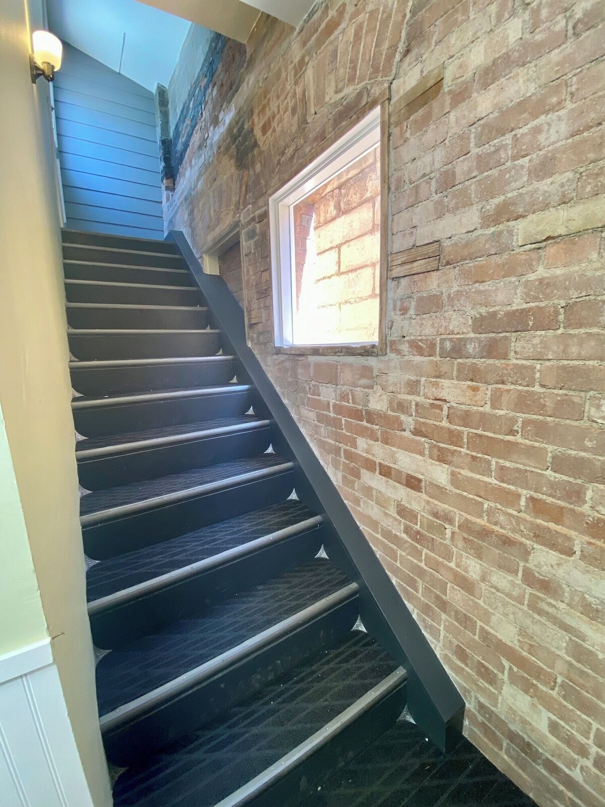 Brownstone Loft Suite-Historic Building in the Heart of Historic Downtown Bisbee
