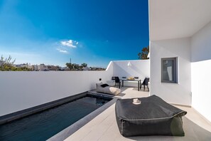 Charming Santorini Villa | 2 Bedrooms | Premium Villa | Private Heated Pool & Refined Interior | Perissa