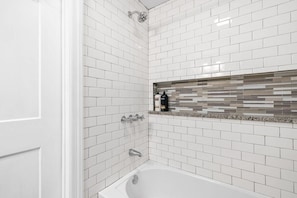 Bathroom with Tub/Shower Combo