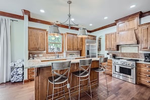 Granite countertops with stainless steel appliances