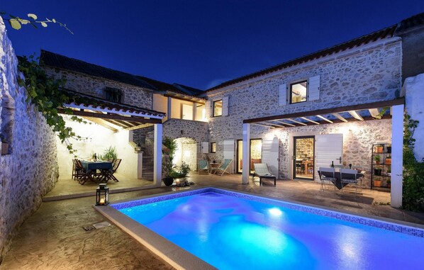 pool