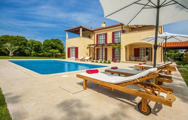 pool