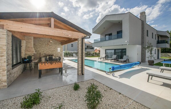 pool