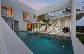 pool