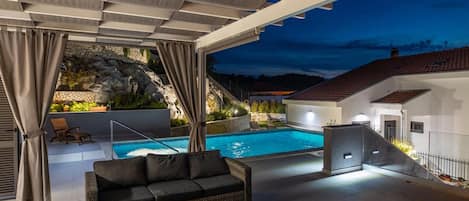 pool