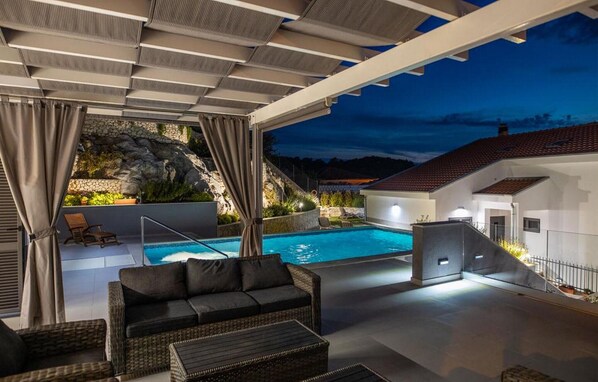 pool