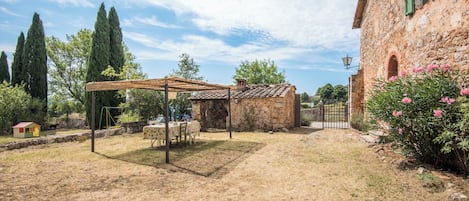 Zona de comedor al aire libre