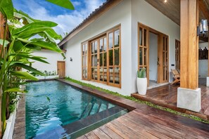 Swimming pool,Terrace