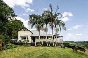 Make the most of this spacious yard