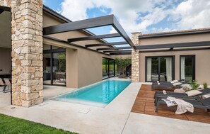 pool