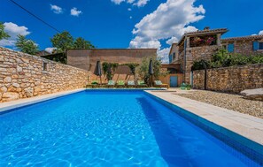 pool