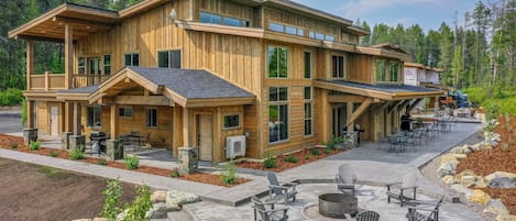 "Perfect is the only way to explain" -Jeff 2024  Custom milled two-story condo combines modern amenities with a rustic Montana feel for a tranquil retreat.