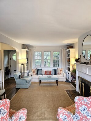 Sunny, stylish living room