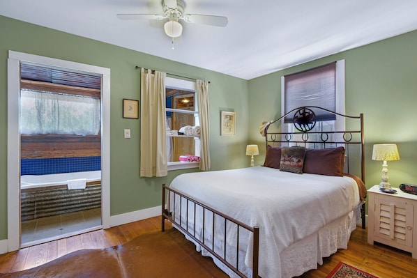 The Honeycomb Hideaway suite with a queen bed.