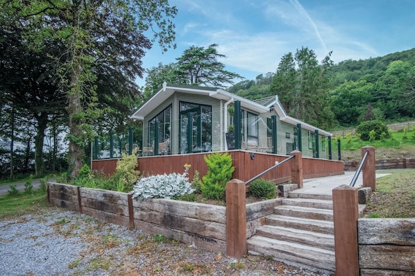 1 Manor Lodge - 3 Bedroom Lodge - Pendine (16747)