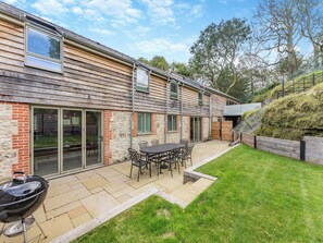 Garden | Property 3 - Rew Farm Barns, Ventnor