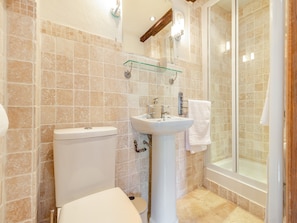 Bathroom | The Chapel - Dan Y Graig, Crickhowell