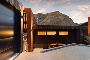 Unique Retreat: Sleek architecture meets nature with stunning views and modern comfort!