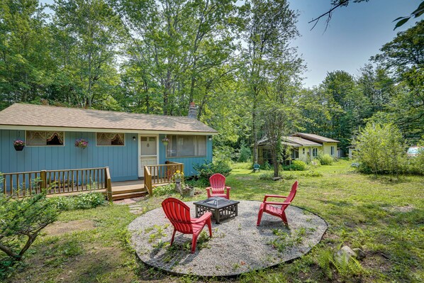 Becket Vacation Rental | 2BR | 1BA | Steps Required | 600 Sq Ft