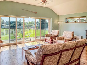 Living room/dining room | Cedar Lodge - Solar Rise Lodges, Old Buckenham