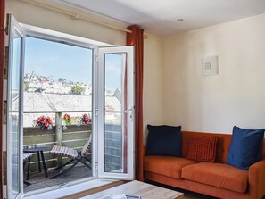 Living room | The Salt Box, Dartmouth