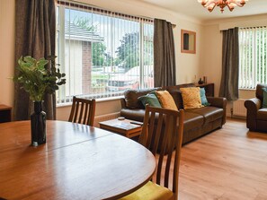 Living room/dining room | Gwynfa, Rhyl